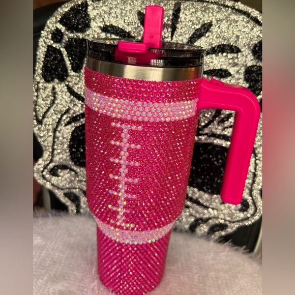 💎🩷NWT-HYDRAPEAK LIMITED ADDITION 40oz PINK BLING FOOTBALL TUMBLER💎🩷 - Picture 3 of 10